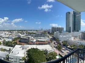 1800 Collins Ave