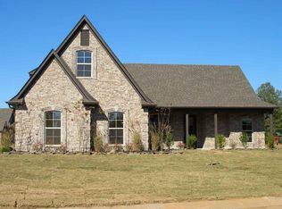 215 Pearl Dr, Oakland, TN 38060