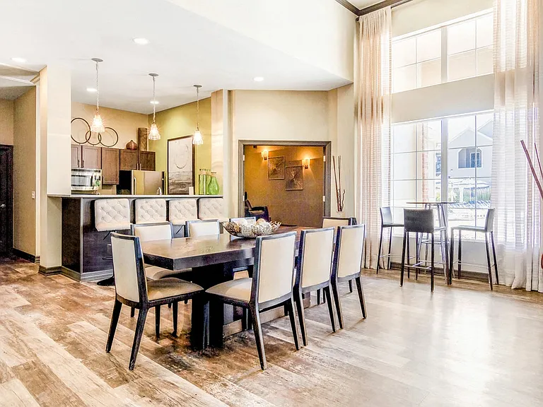 Legacy Heights Apartments — Photo 17