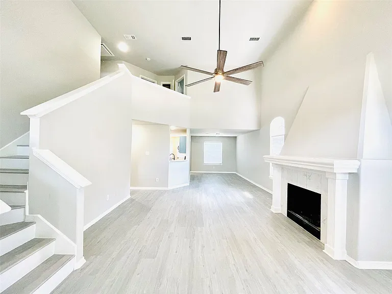 1719 Park Forest Dr — Photo 9