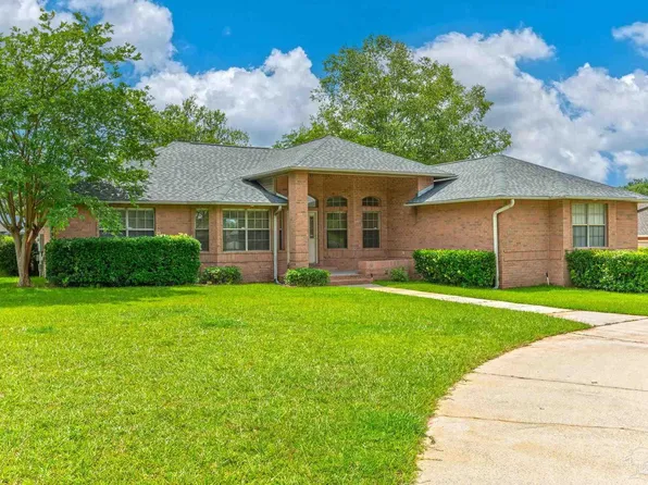 5733 Sandstone Dr, Pace, FL 32571