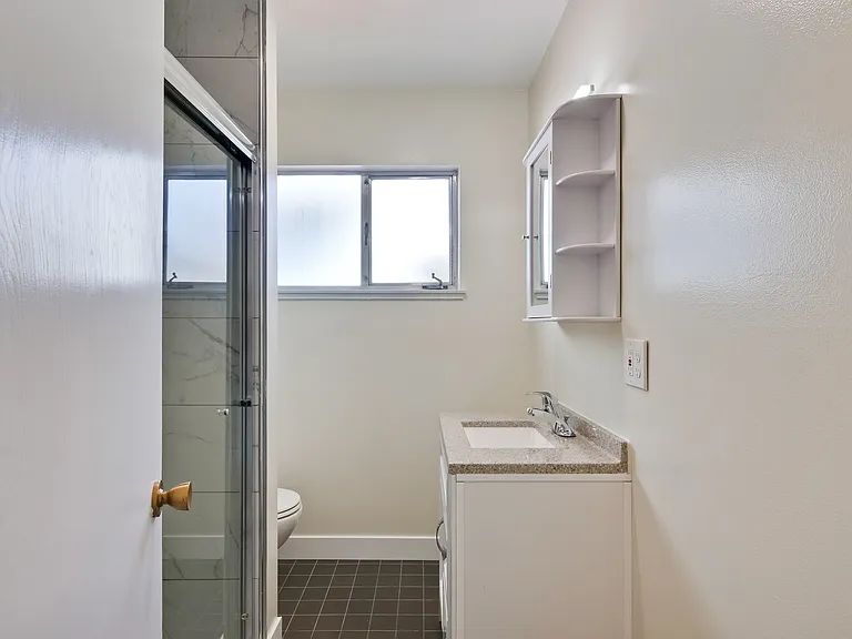 2908 Birdsall Ave #2908 — Photo 33