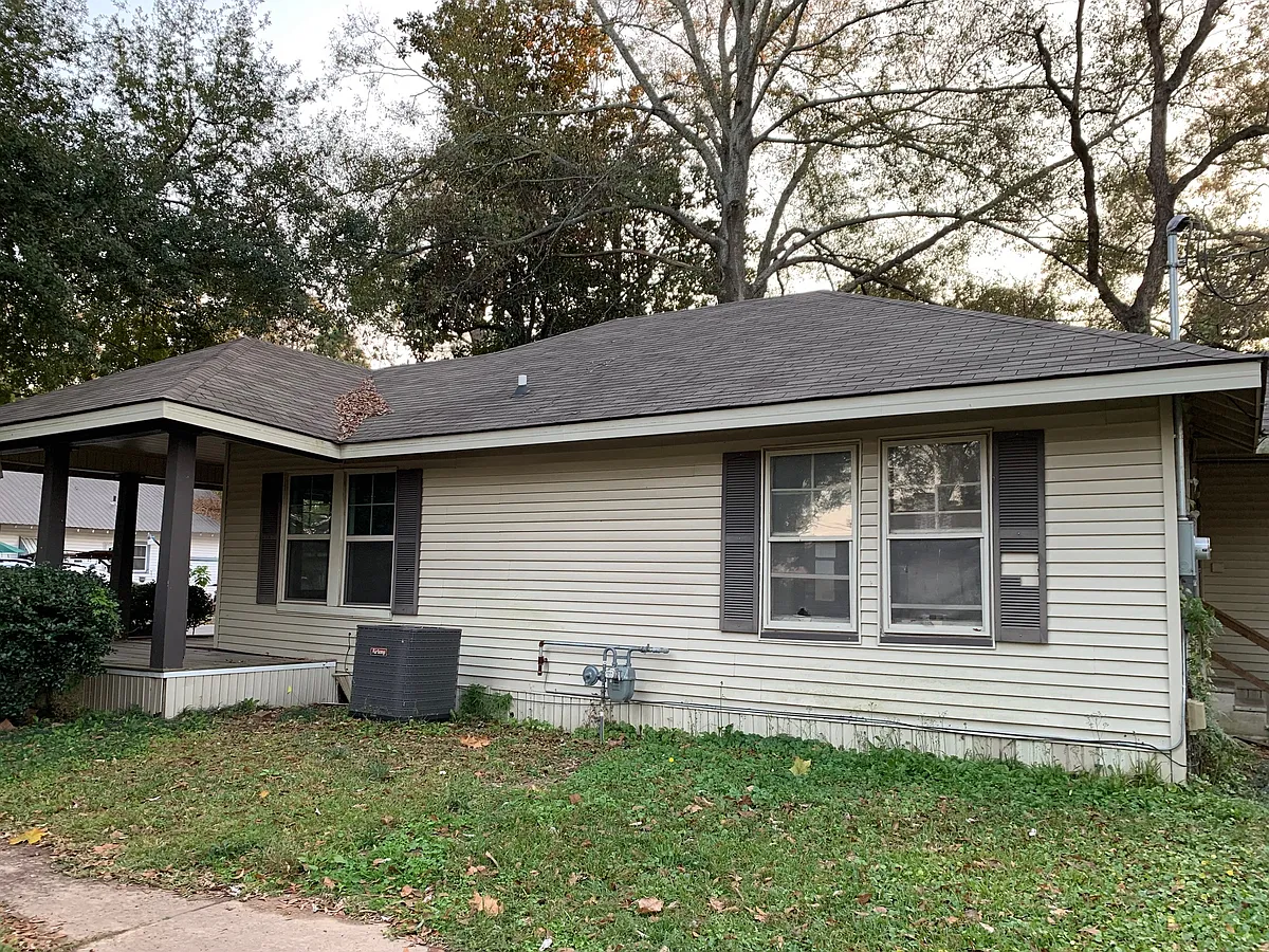 2nd street exterior - 200 Lazarre Ave