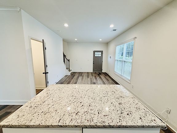 5th image of 2035 Rosewood Dr #A