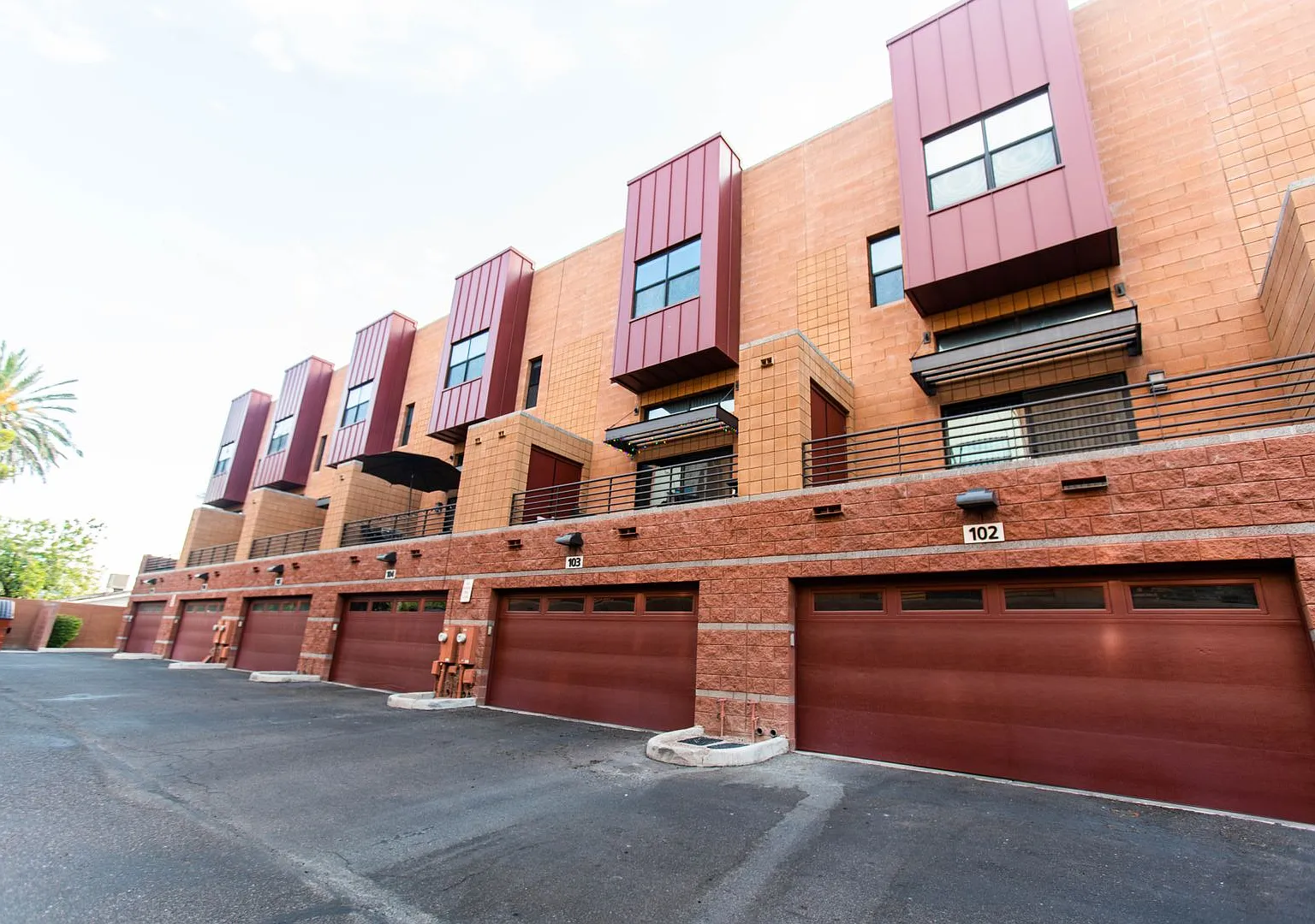 Downtown Tempe 2 Bedroom with LOFT 2 Bathroom, 2 Car Garage — Photo 4