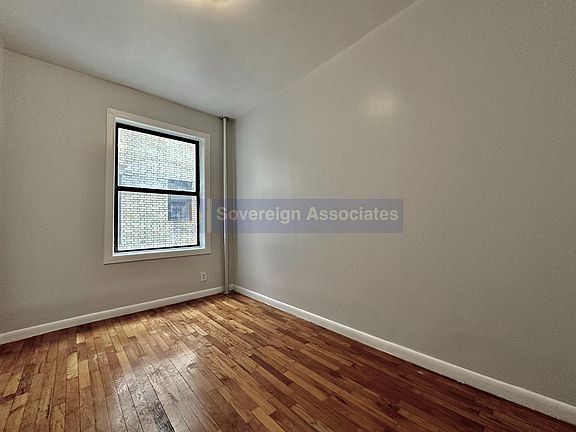 5th image of 518 W 204th St APT 22
