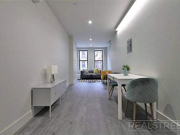 3rd image of 277 Linden St #1Z