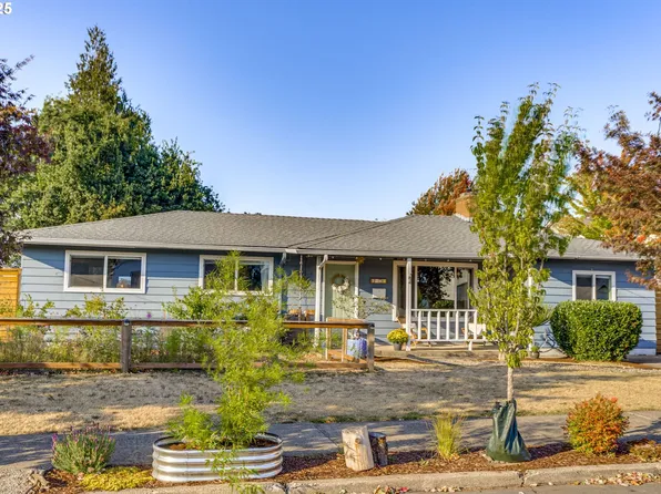 9315 SE Clay St, Portland, OR 97216