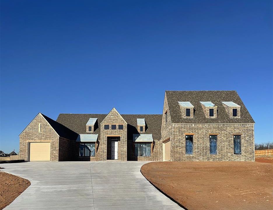 1st image of 975 Trunci Cir