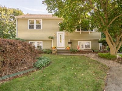 104 Grove Ave, Warwick, RI, 02889