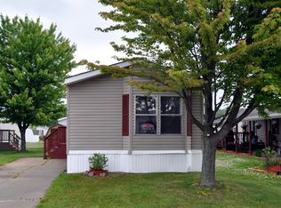 6022 Catawba Dr, Burtchville, MI 48059
