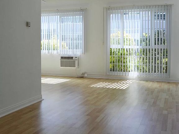 3rd image of 4439 Murietta Ave APT 23