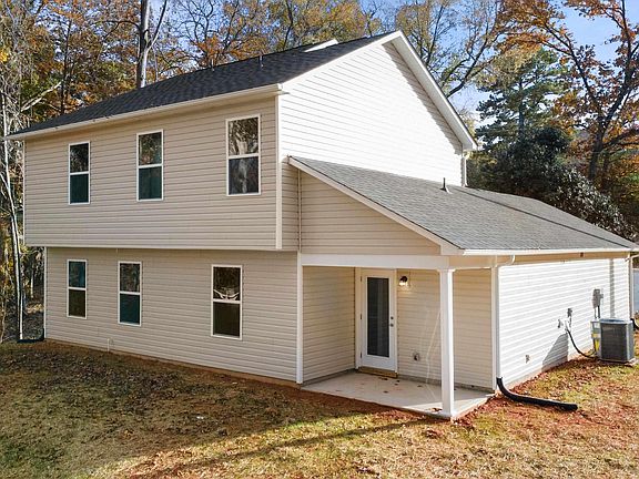 3rd image of 1725 Evans Dr