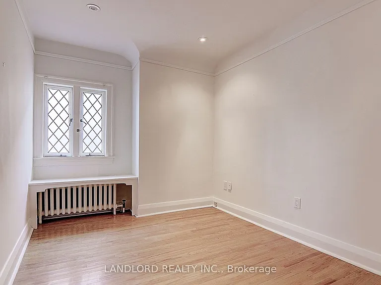 138 Fallingbrook Rd — Photo 19