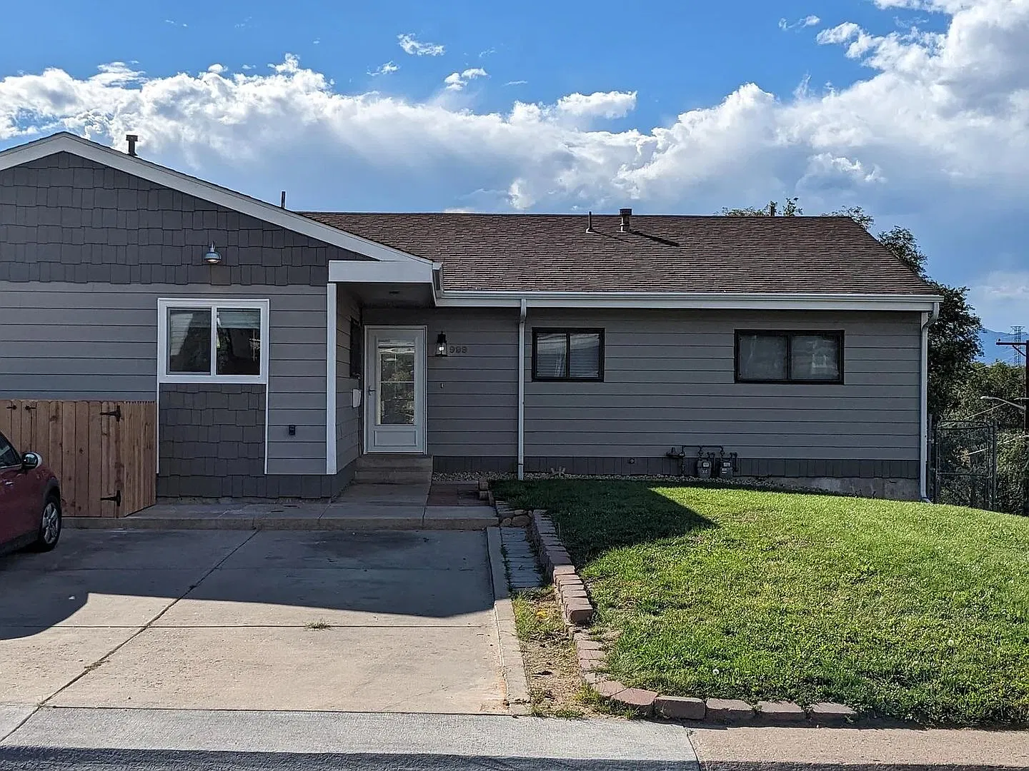 Beautiful 4 Bedroom Home with Fenced Yard & Incredible View — Photo 1