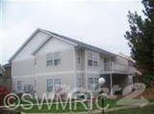 1595 Hickory Trace Dr, Stevensville, MI 49127