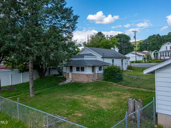 1016 E Pleasant Valley Blvd, Altoona, PA 16602