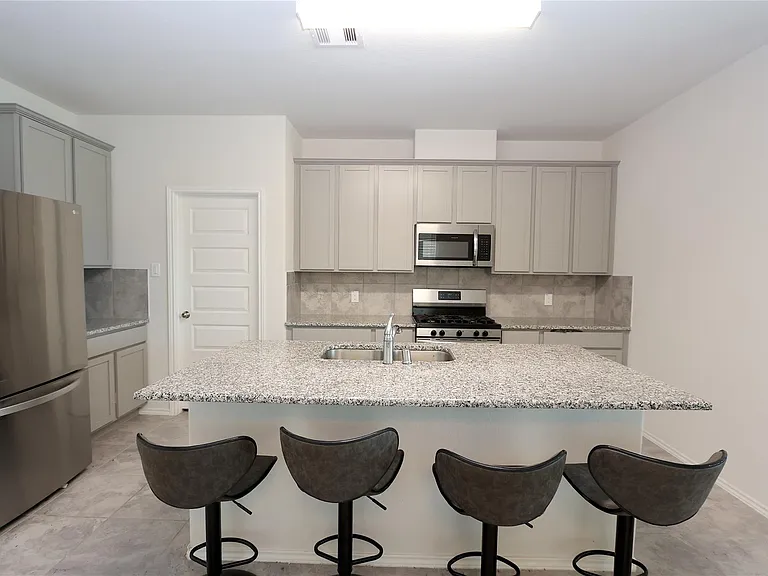 4406 Mooring Cove Ct — Photo 5