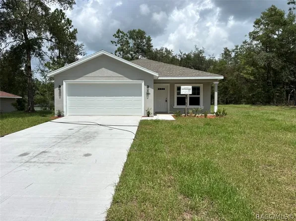 9449 N Cortlandt Dr, Citrus Springs, FL 34434