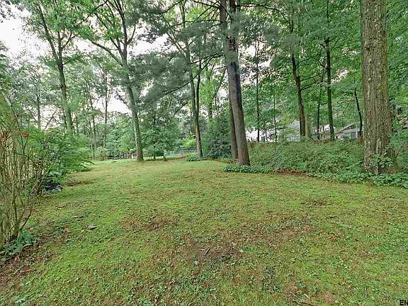 2nd image of 114 Maplewood Dr