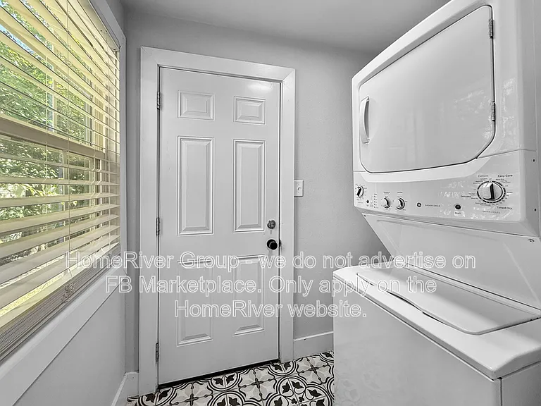 115 S Knoxville Ave — Photo 11