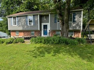 9 Macintosh Ln, Wappingers Falls, NY 12590