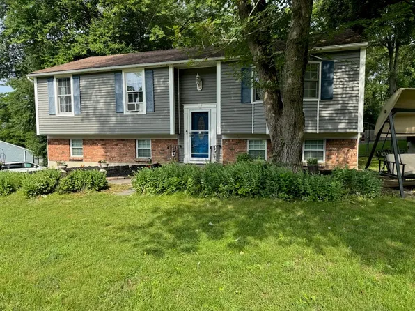 9 Macintosh Lane, Wappingers Falls, NY 12590