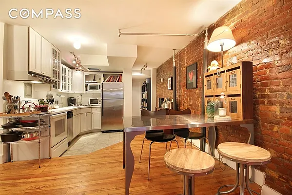 Rented by Compass | media 14