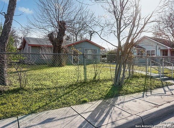 3rd image of 362 W Mayfield Blvd