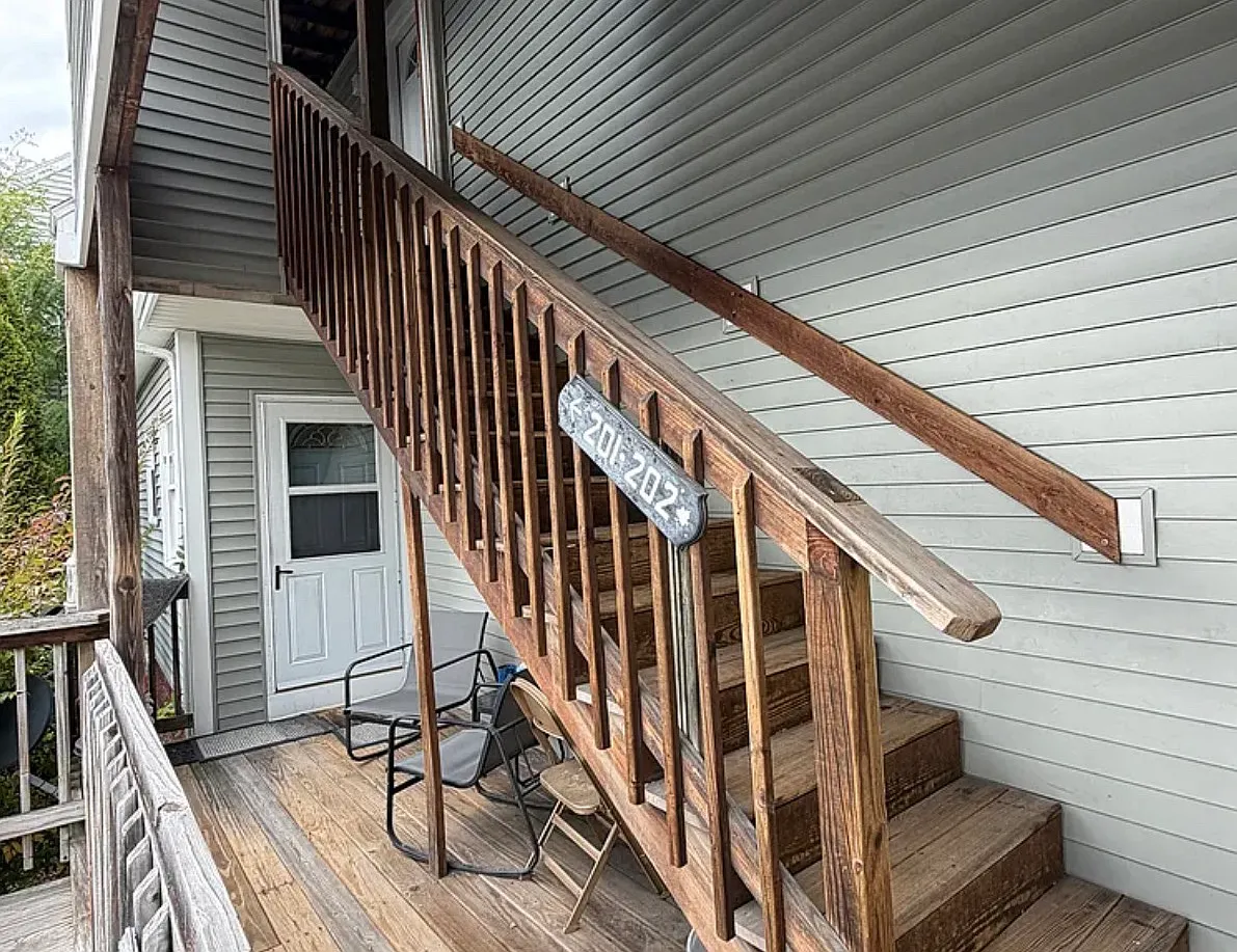 3 bed, 1100 sqft, $2,000 — Photo 3
