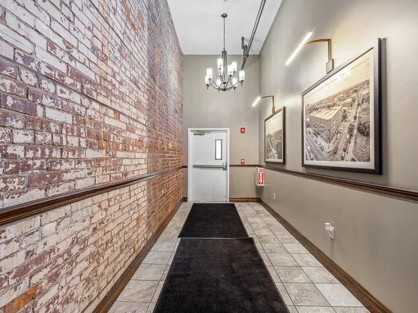 Bosche Lofts & 910 Main St.