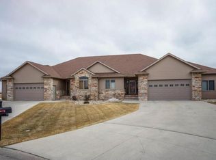 756 36th St S, Moorhead, MN 56560
