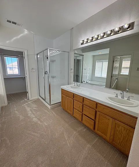 1596 Queensland Ave — Photo 29