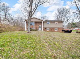 5821 S Arrow Rd, Yorktown, IN 47396