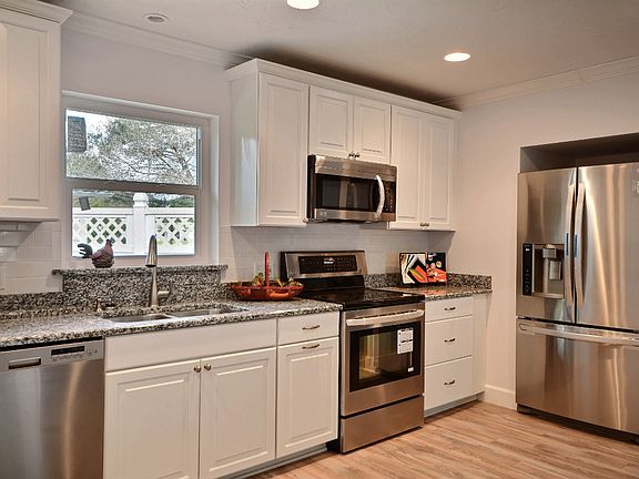 2nd image of 2222 Potilla Ave
