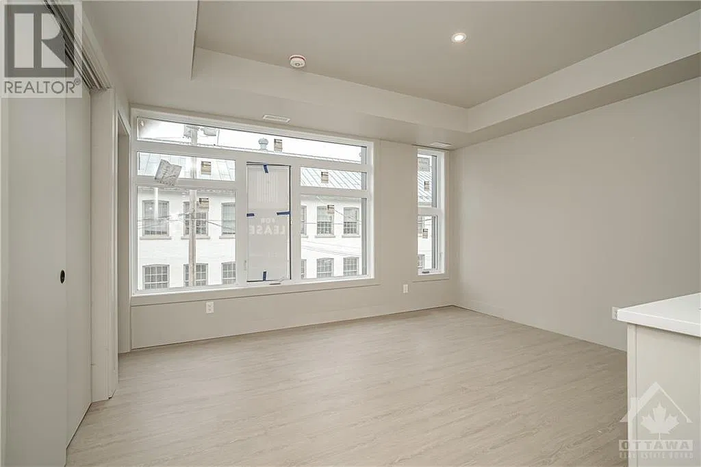 260 Armstrong St — Photo 4