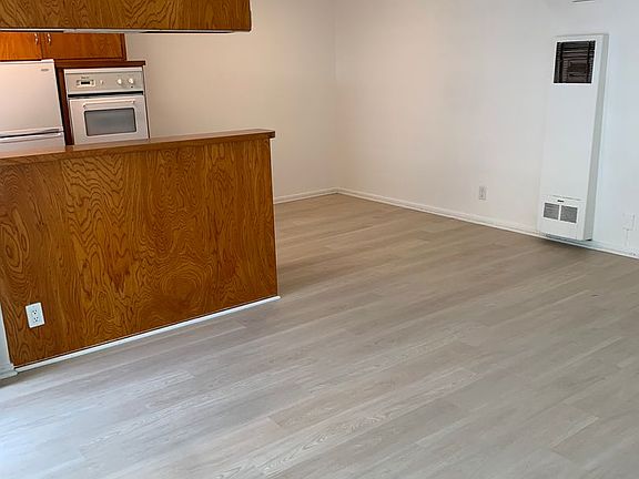 2nd image of 3322 Mentone Ave APT 3