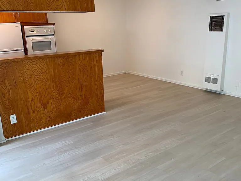 3322 Mentone — Photo 3