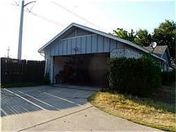 3rd image of 866 Meadowlark Dr
