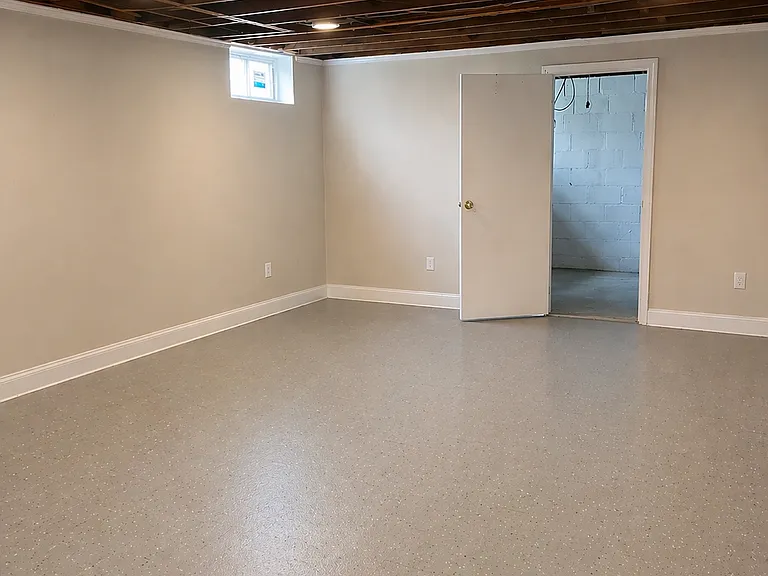 6173 Columbia Rd NW — Photo 10