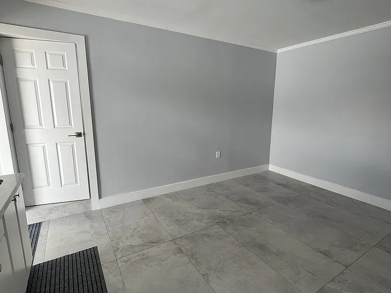 SW 116th Ave — Photo 3