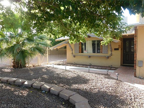 2nd image of 3397 Bancroft Cir
