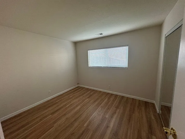 226 Sparrow Dr — Photo 14
