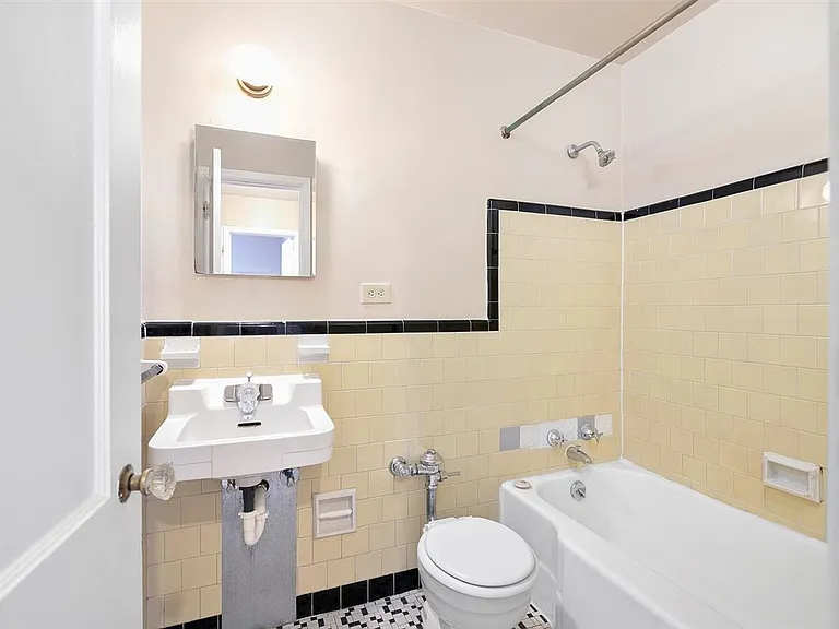 1160 Colorado Blvd #23 — Photo 15