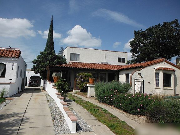 3rd image of 8921 S Hobart Blvd