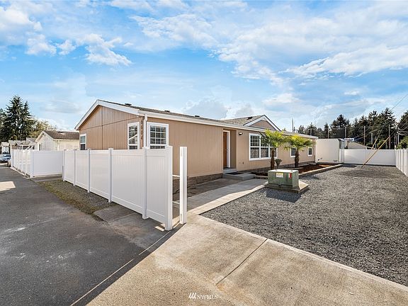 2nd image of 6604 52nd Avenue Ct W