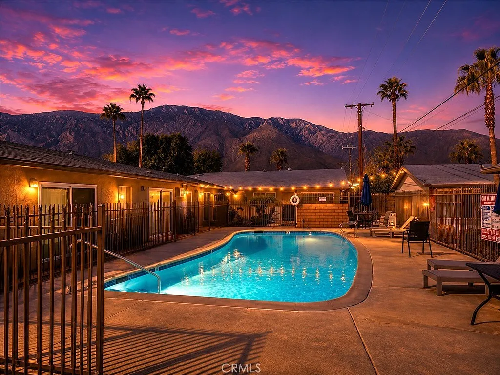 2 bed, 900 sqft, $1,895 — Photo 2
