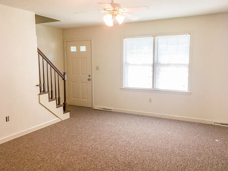 6000 River Rd #20 — Photo 4