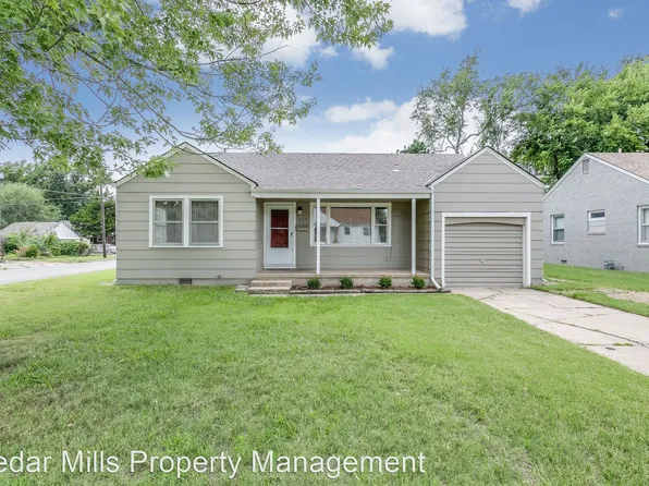 553 S Christine Ave, Wichita, KS 67218