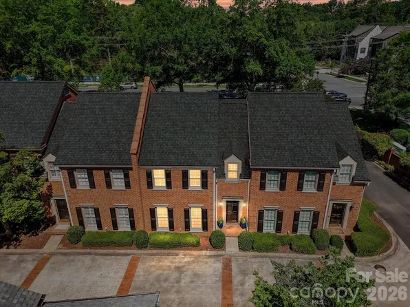 2831 Sharon View Rd, Charlotte, NC 28210